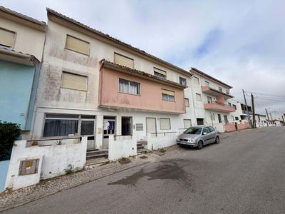 /international/pt/rua-dos-casais-da-ribeira-5-caldas-da-rainha-portugal-caldas-da-rainha-santo-onofre-e-serra-do-bouro-leiria-310108922682/