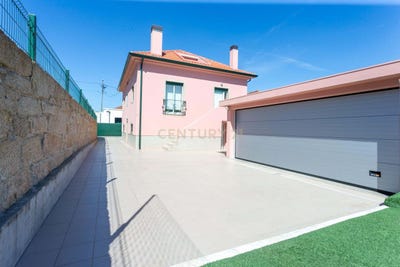 /international/pt/tv-estevao-de-oliveira-maia-114-castelo-da-maia-porto-310107062166/