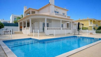 /international/pt/albufeira-e-olhos-de-agua-faro-310105970330/