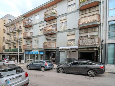 /international/pt/rua-1-º-de-maio-4430-175-vila-nova-de-gaia-portugal-santa-marinha-vila-real-310108002937/