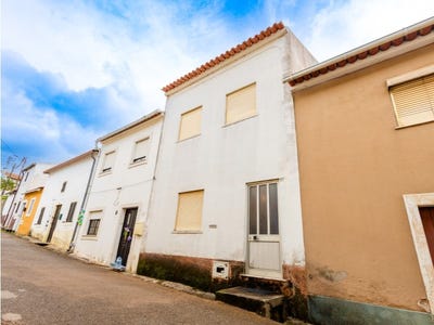 /international/pt/abrunheira-leiria-310104229137/