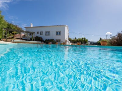 /international/pt/a-dos-negros-leiria-310102932590/