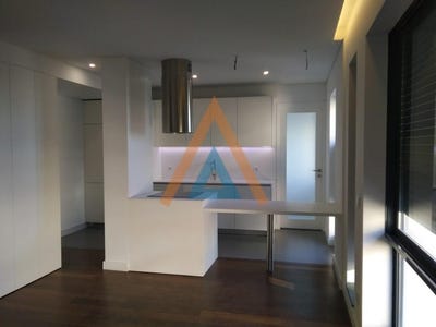 /international/pt/cedofeita-santo-ildefonso-se-miragaia-sao-nico-porto-310101176185/