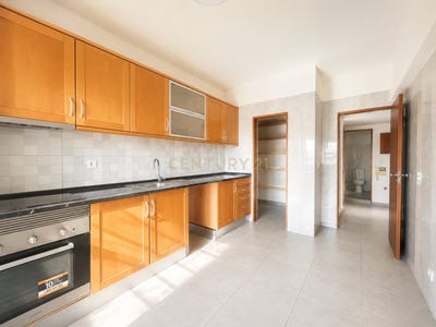 /international/pt/rua-manuel-parada-sobreda-portugal-charneca-de-caparica-e-sobreda-setubal-municipality-310108515706/