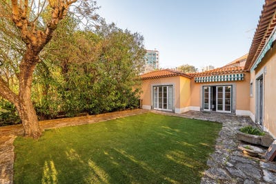 /international/pt/penha-de-franca-lisbon-310108592849/