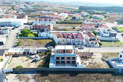/international/pt/atouguia-da-baleia-leiria-310102873336/