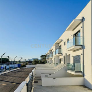 /international/pt/rua-da-ameixoeira-aveiras-de-cima-lisbon-310100667224/