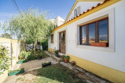 /international/pt/rua-manuel-da-fonseca-3-arrentela-portugal-seixal-setubal-municipality-310108728817/