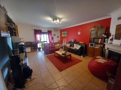 /international/pt/rua-da-urbanizao-quinta-pires-marques-castelo-branco-portugal-castelo-branco-braganca-310108863389/