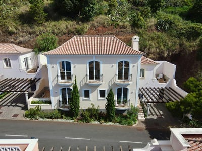 /international/pt/estr-do-aeroporto-65-9060-382-funchal-portugal-sao-goncalo-madeira-310099808704/