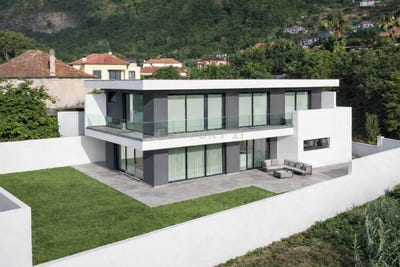 /international/pt/rua-da-rochinha-terra-cha-ilha-da-madeira-madeira-310102434089/