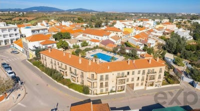 /international/pt/rua-da-liberdade-10-odiaxere-faro-310106772951/