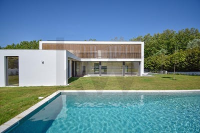 /international/pt/barcarena-lisbon-310104180213/