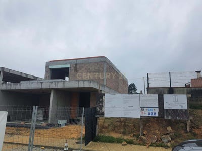 /international/pt/avenida-da-telheira-lago-braga-310104004622/