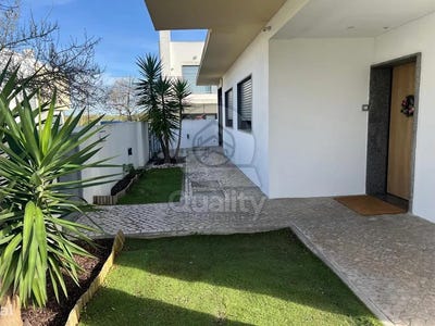 /international/pt/baixa-da-banheira-e-vale-da-amoreira-setubal-municipality-310097747205/