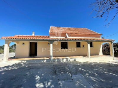 /international/pt/a-dos-francos-caldas-da-rainha-leiria-310095139529/?lang=fr
