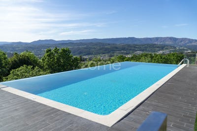/international/pt/vouzela-viseu-310095269422/