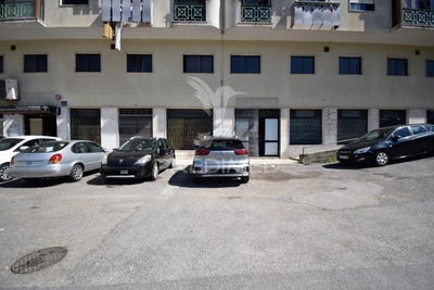 /international/pt/queluz-e-belas-sintra-lisbon-310106604446/