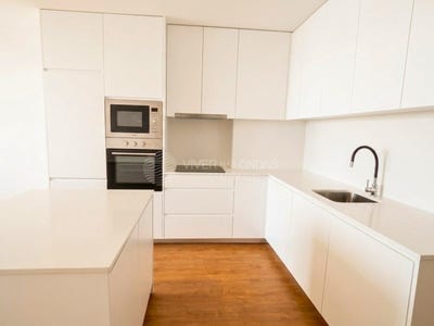 /international/pt/aves-lisbon-310108728354/