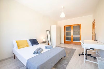 /international/pt/rua-de-dona-estefania-lisbon-lisbon-310109076892/