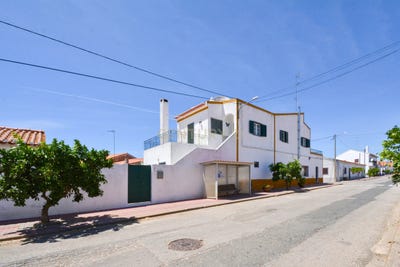 /international/pt/rua-general-humberto-delgado-1-r-c-vila-nova-de-sao-bento-beja-310108701461/