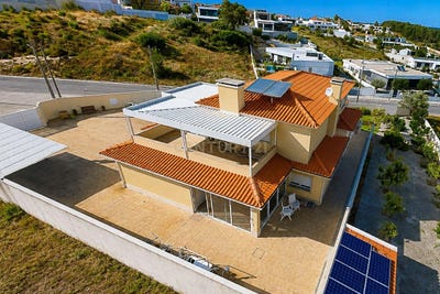/international/pt/rua-ria-de-aveiro-1-fernao-ferro-portugal-fernao-ferro-setubal-municipality-310108421439/