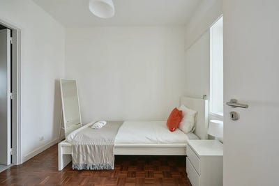 /international/pt/avenida-da-republica-lisbon-lisbon-310093821588/