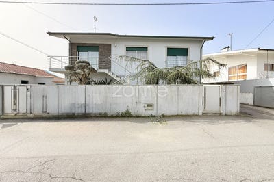 /international/pt/vila-nova-de-famalicao-braga-310107943552/