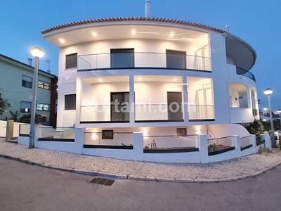 /international/pt/portimao-faro-310107216587/