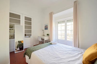 /international/pt/avenida-joao-xxi-lisbon-lisbon-310093868990/