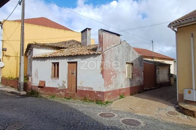 /international/pt/marinha-grande-leiria-310099116586/