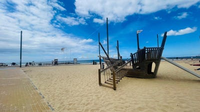 /international/pt/av-movimento-das-forcas-armadas-21b-2825-416-costa-de-caparica-portugal-costa-da-caparica-setubal-municipality-310108003906/