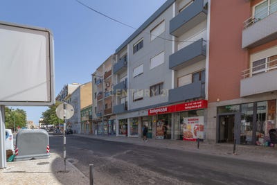 /international/pt/rua-miguel-bombarda-nº-230a-230b-230c-e-232-3º-dto-gaifar-setubal-municipality-310108701042/