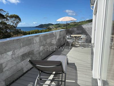 /international/pt/porto-martins-praia-da-vitoria-azores-310099549940/