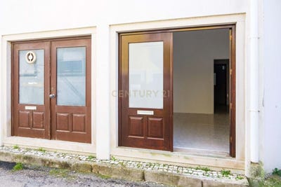 /international/pt/r-do-clube-59a-2530-126-lourinha-portugal-lourinha-lisbon-310108670689/