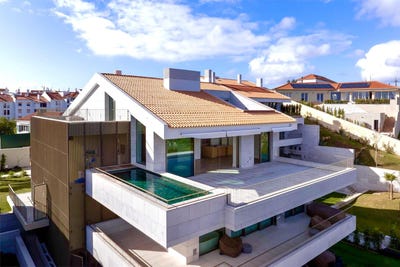 /international/pt/avenida-saboia-estoril-lisbon-310100105734/