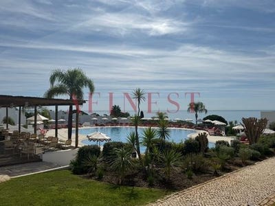 /international/pt/olhos-de-agua-albufeira-faro-310107221366/