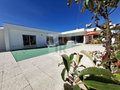 /international/pt/caldas-da-rainha-leiria-310101104904/?lang=zh-cn