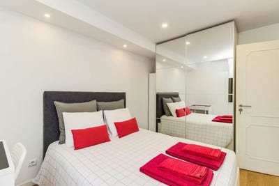 /international/pt/avenida-dom-luis-i-amadora-lisbon-310093834173/