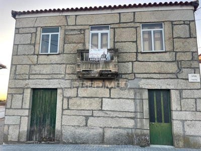 /international/pt/santa-comba-vila-nova-de-foz-coa-guarda-310102289672/