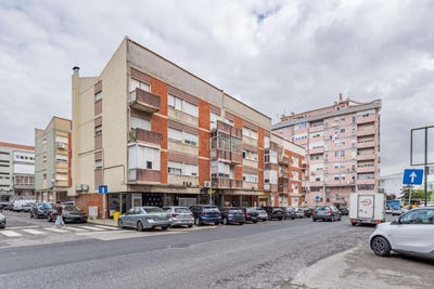/international/pt/rua-dos-bombeiros-voluntarios-6-3º-dto-odivelas-lisbon-310108051829/?lang=id