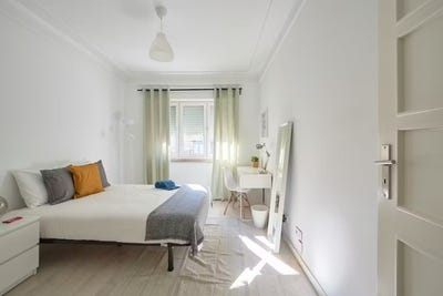 /international/pt/avenida-de-roma-lisbon-lisbon-310108642759/
