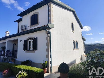 /international/pt/freixo-de-espada-a-cinta-e-mazouco-braganca-310108453270/