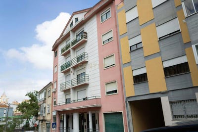 /international/pt/r-ferreira-de-castro-7-4-esq-rio-de-mouro-lisbon-310108619541/