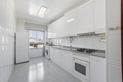 /international/pt/rua-alfredo-ruas-53-ramada-portugal-ramada-e-canecas-lisbon-310108518793/