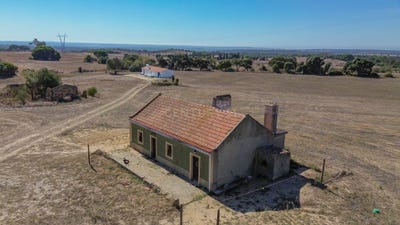 /international/pt/casa-nova-da-eira-melides-setubal-municipality-310103459476/
