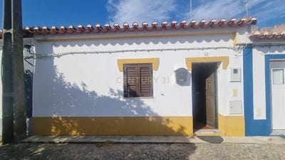 /international/pt/rua-nova-de-reguengos-montoito-portugal-montoito-lisbon-310108306941/