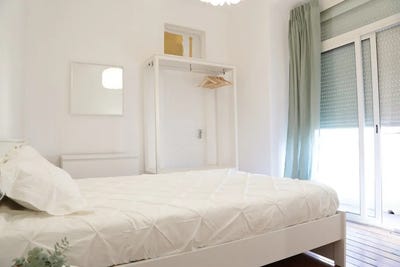 /international/pt/rua-carvalho-araujo-lisbon-lisbon-310093824462/