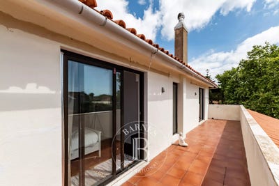 /international/pt/carcavelos-e-parede-lisbon-310108833601/
