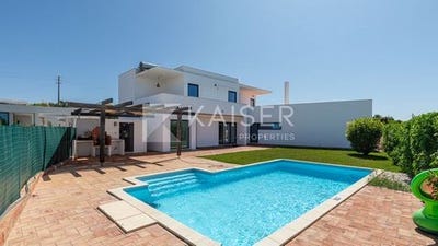 /international/pt/albufeira-faro-310100637826/